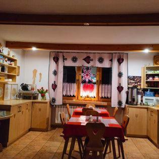 "U Skowronkow" Bed & Breakfast บุโควินา ทัตซานสกา ภายนอก รูปภาพ